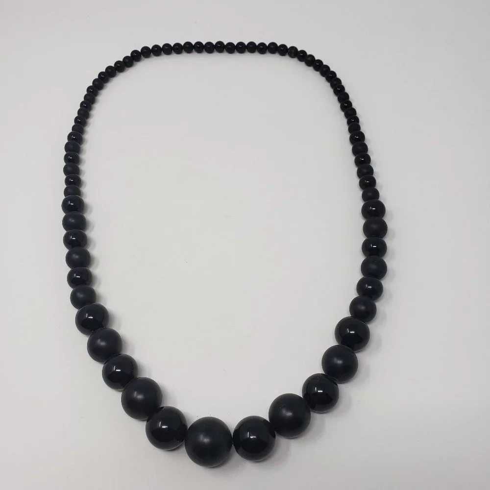 Black Graduated Bead Long Chunky Necklace Vintage